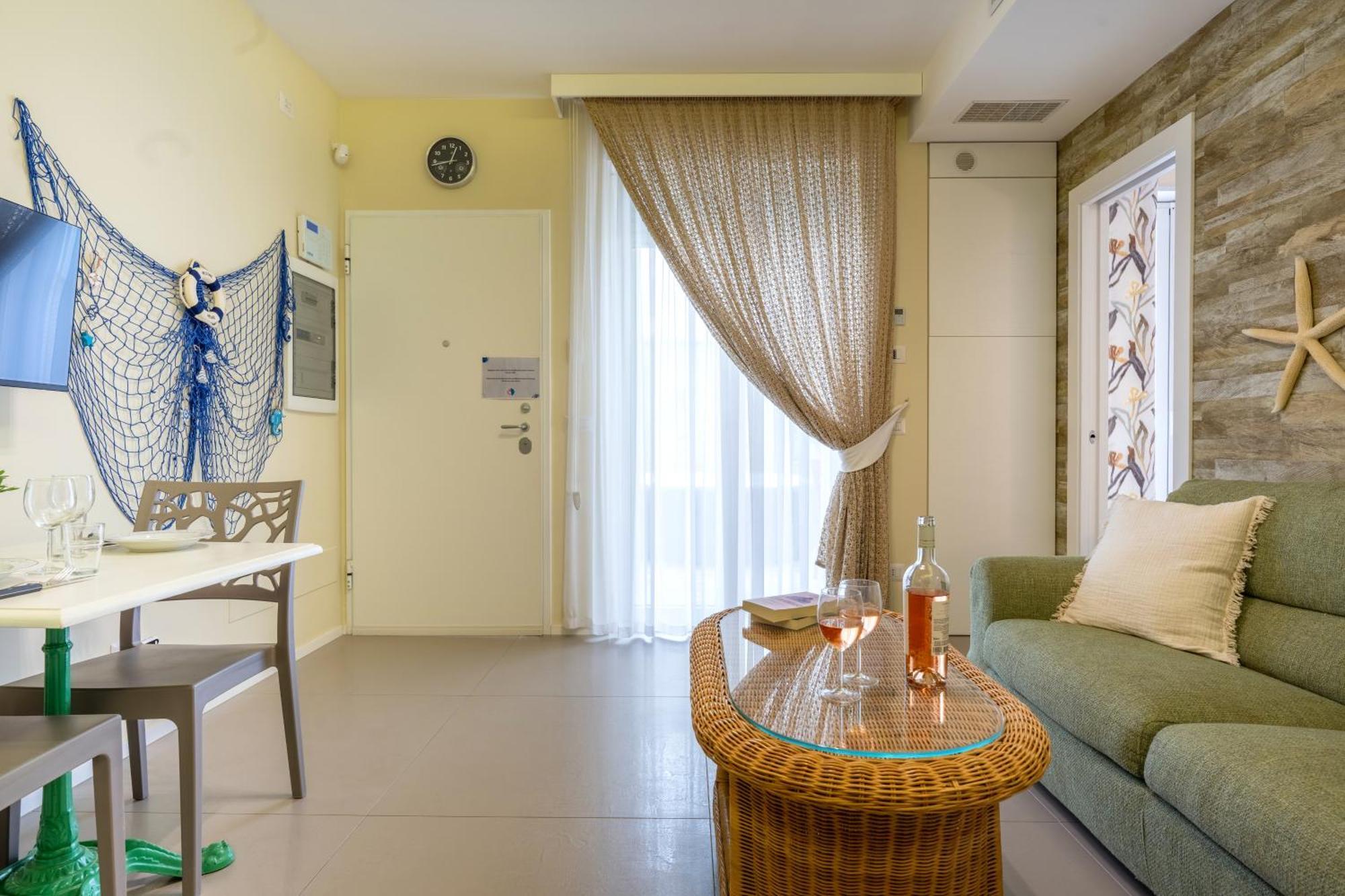 Cozy Marine Apt With Jacuzzi - 250Mt From Sea 滨海波利尼亚诺 外观 照片