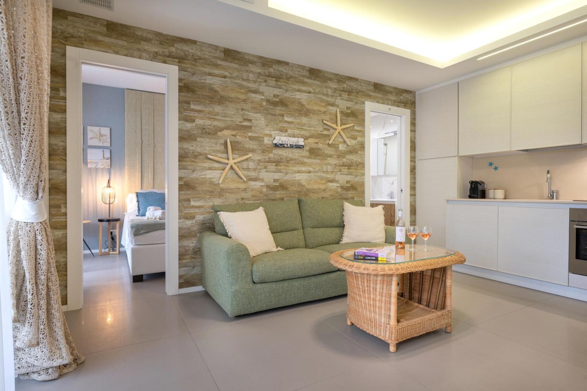 Cozy Marine Apt With Jacuzzi - 250Mt From Sea 滨海波利尼亚诺 外观 照片